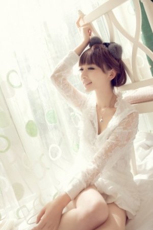 性感睡衣的美女